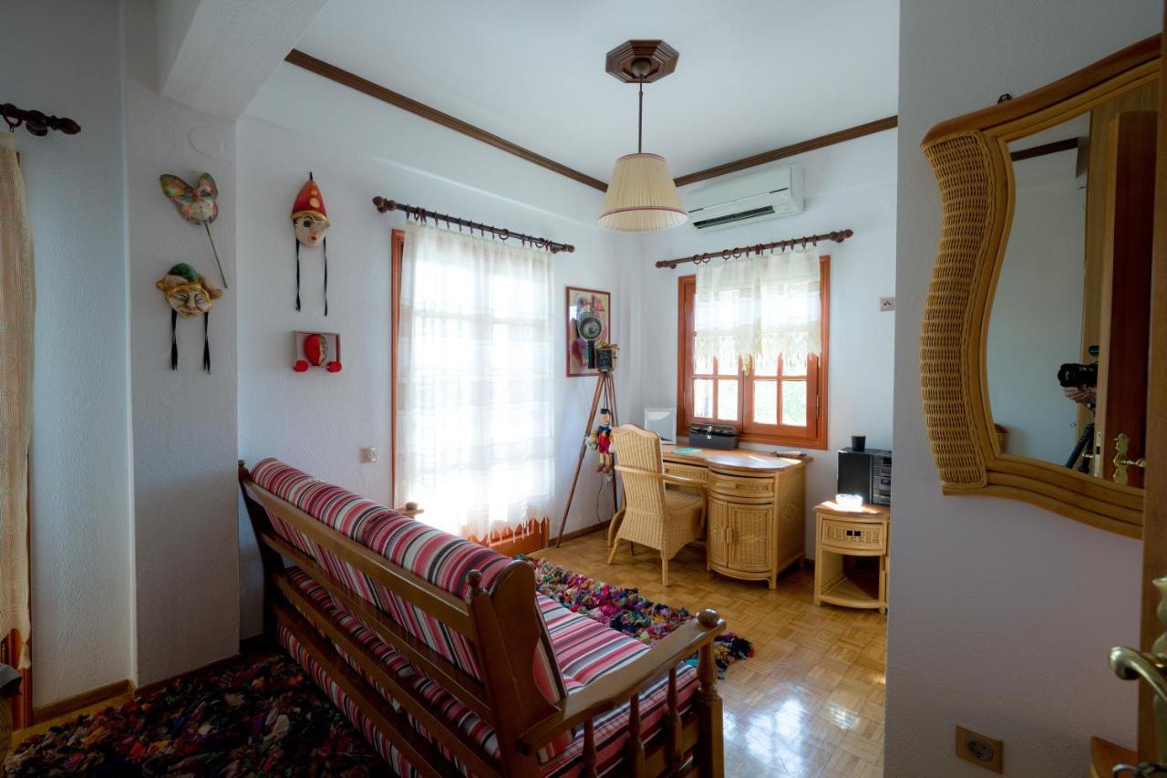 Archontiko Alexandros Luxury Suites Kardiá Extérieur photo