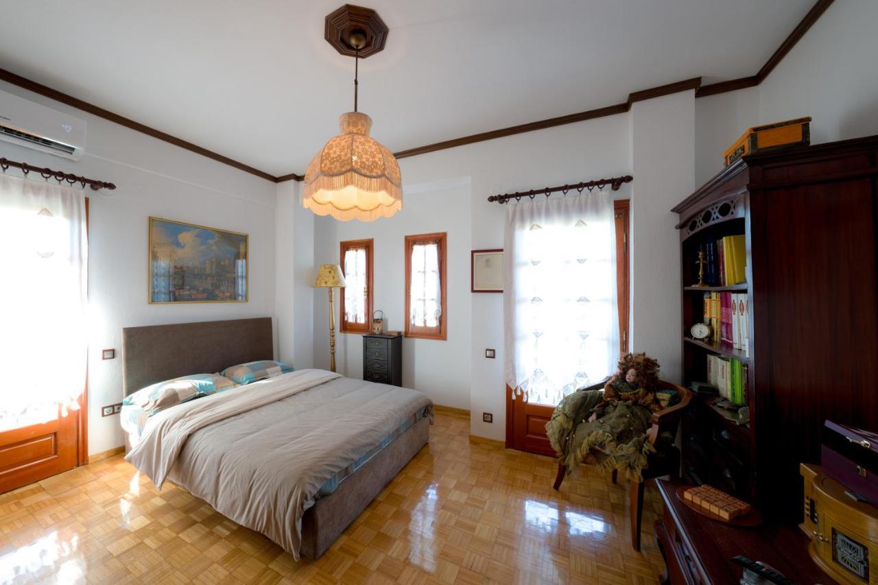 Archontiko Alexandros Luxury Suites Kardiá Extérieur photo