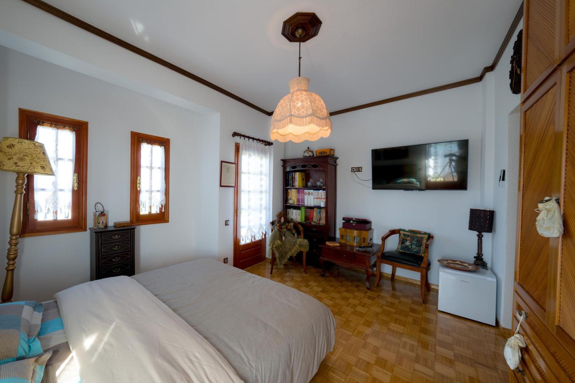 Archontiko Alexandros Luxury Suites Kardiá Extérieur photo